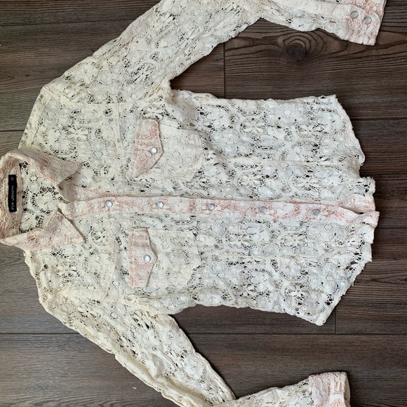 Women Top - Picture 5 of 7